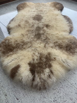 Skóry owcze - Meliert - Stracciatella - beautiful-meliert-stracciatella-sheepskin