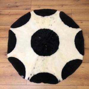 Skóry owcze - Okrągłe dywany z owczej skory bez obszycia!